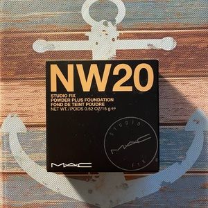 NW 20 Studio Fix Powder plus Foundation-NEW